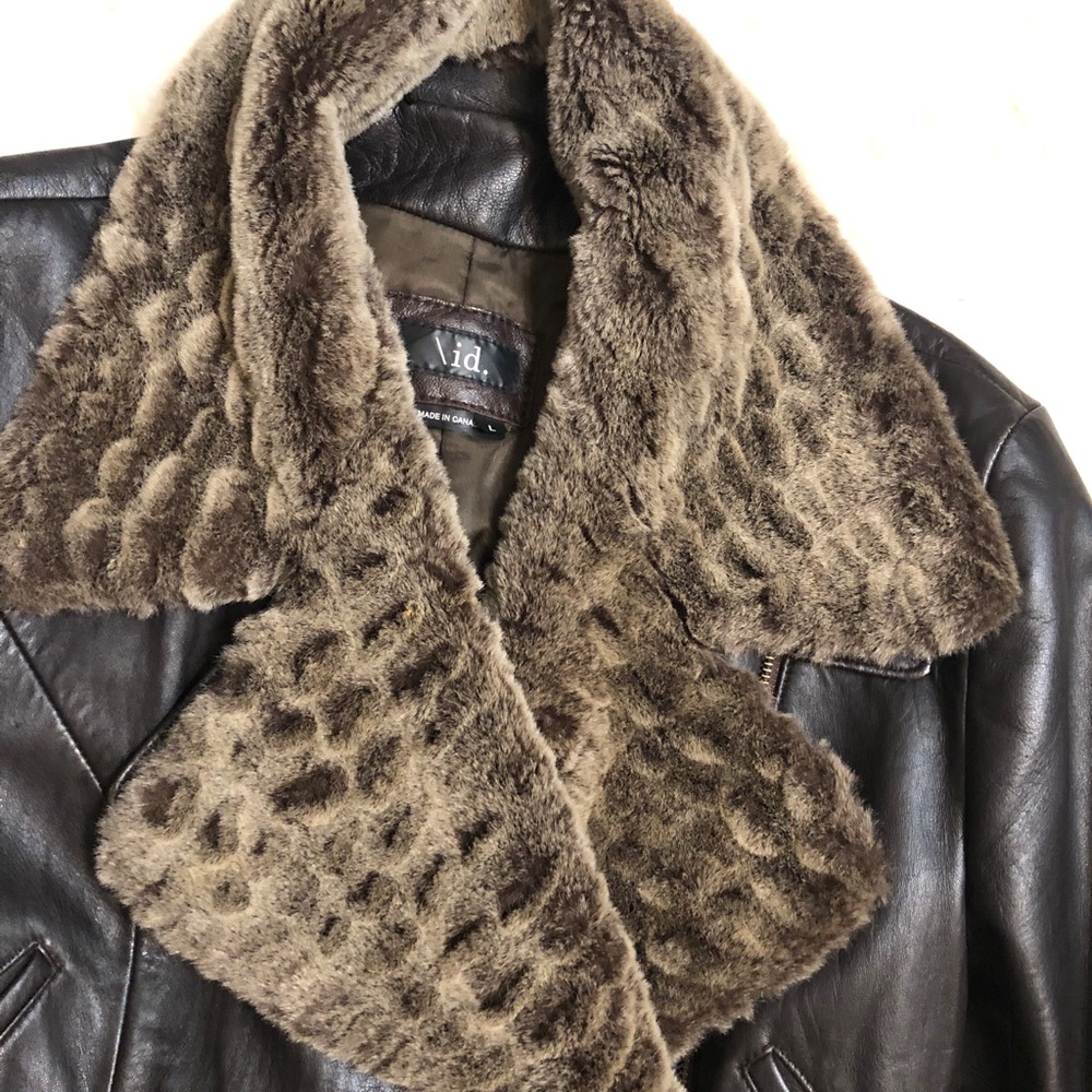 Leather jacket with removable brown fur collar